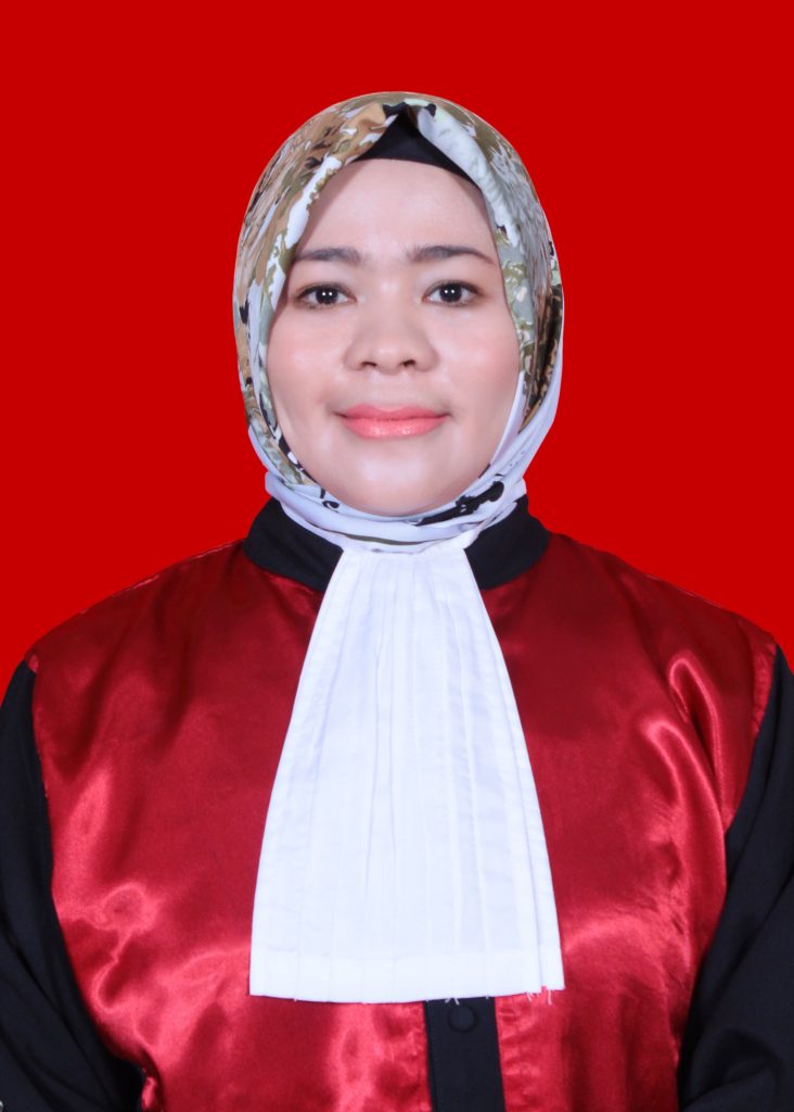 LUCY ARIESTY, S.H., M.H.